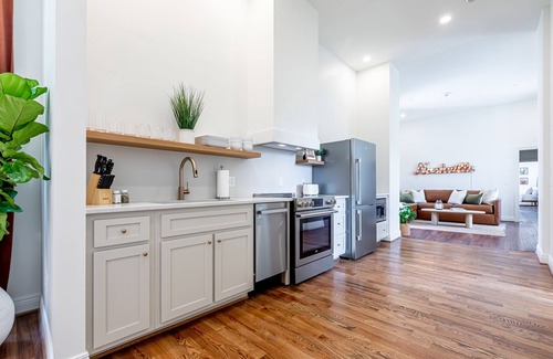 Germantown Condo | New! House of Hudson two miles from Downtown Nash