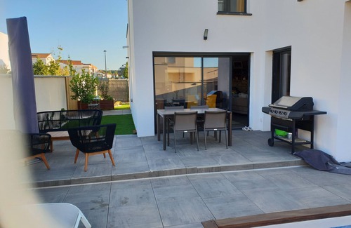Pignan House | New house with swimming pool