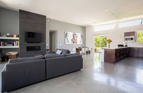 Palm Springs Villa | NEW IN RACQUET CLUB WEST “I'm an instant star, just add water.”nDavid Bowie