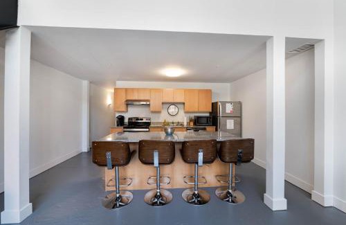 Otterbien Home Apartment | New Industrial Loft Space on River and Bike Trail