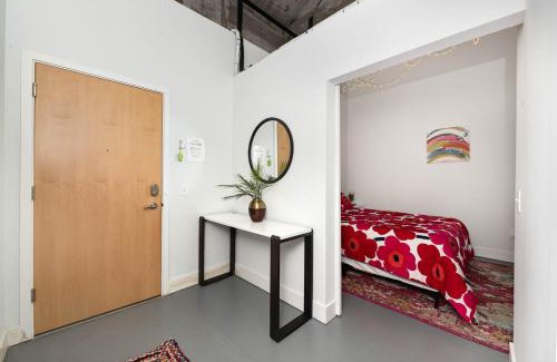 Otterbien Home Apartment | New Industrial Loft Space on River and Bike Trail