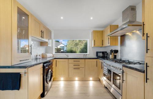 Ferryhill House | NEW! Insula Cottage 3BR FREE WIFI