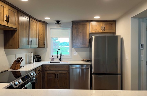 Holcombe Cabin | New Lake Holcombe listing 4 season, very cozy 2BR, 1BA sleeps 6