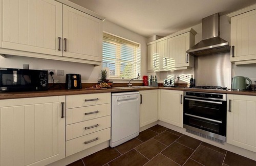 Birstall House | New Listed | 20%OFF — Family|WIFIParking|Sleeps13