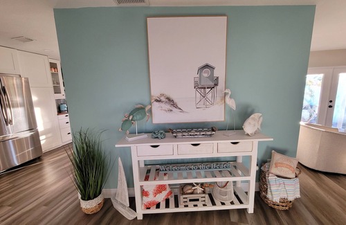 Largo House | *NEW LISTING and NEW POOL* Walk or Bike To Indian Rocks Beach.