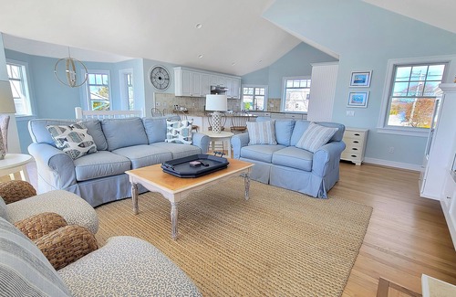 Barnstable County House | NEW LISTING! Beachfront 5BD-Central A/C, Amazing Water Views, on Bayview Beach & Hyannis Harbor
