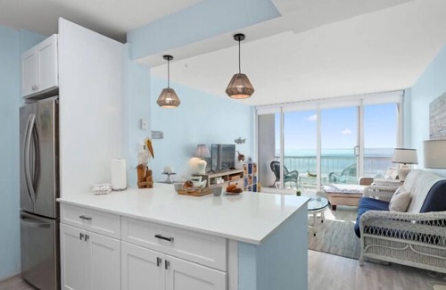 Galveston Condo | New Listing! Beachfront 7th floor condo with marvelous, shared resort amenities!