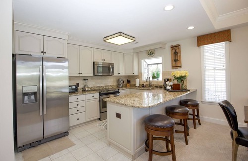 Pinehurst Condo | NEW LISTING - Spacious and Luxurious 2BR Condominium (WITH X2 DOUBLE BEDS IN EACH BEDROOM) Located in the gated community of Pinehurst National No. 9 with views of the 5th and 6th holes at Pinehurst National No. 9.