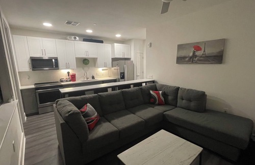 Desert Ridge Apartment | New listing special! Pool Side Cinema in Scottsdale next to Mayo Clinic