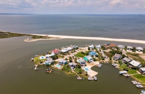 Sawgrass Pointe House | New Listing Spotlight! Pink Palace