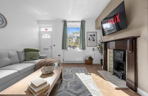 Prestwich House | New listing - Stunning Prestwich Retreat - Sleeps 7