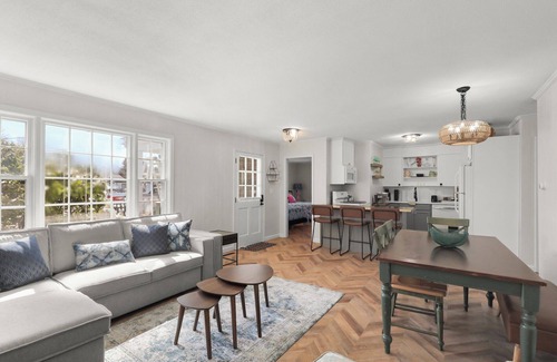 Hyannis Apartment | [New Listing] Walk To Beach, Main St, Harbor. Beautifully Renovated - Captain Gosnold Village