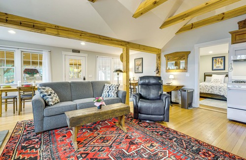 New London Cottage | New London Cottage w/Grill, Lake & Beach Access