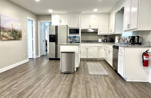 Hanahan House | New! Lovely House Spacious 3 BR. Near Charleston!