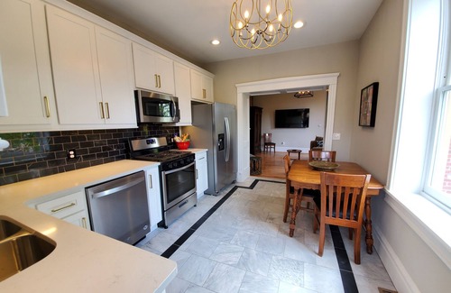 Soulard House | NEW! Luxurious Soulard Townhome w/Brewery Views!