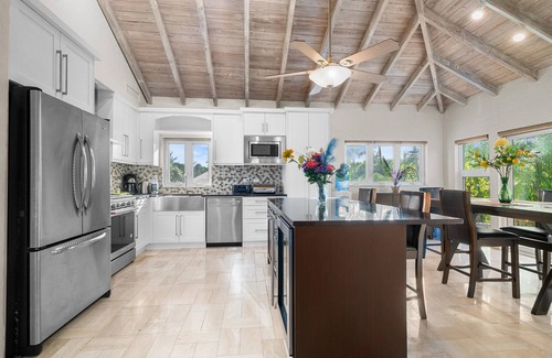 Eastern Road House | New! Luxury 3 Bdr Oasis in Nassau!