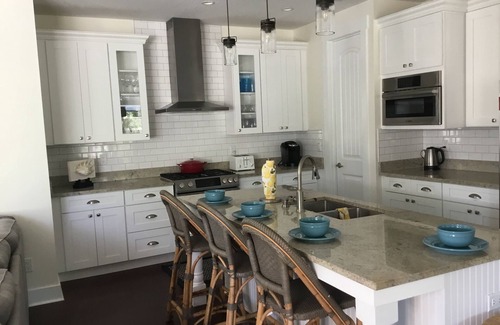 St. Augustine House | New Luxury Pool Home Anastasia Isle Bridge of Lions, Old Town 5 Star Awaits You
