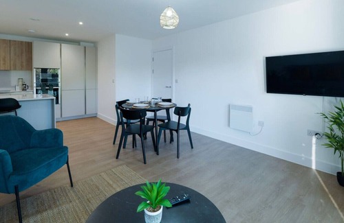 Cheadle Apartment | NEW Luxury South Manchester Flat