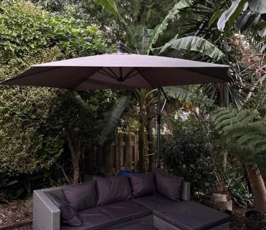 Auckland Apartment | New Lynn Self- Contained Unit near Golf Course