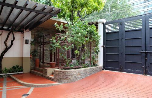 New Manila Bed & Breakfast | New Manila Suites