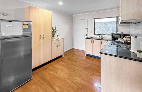 Newmarket Apartment | New Market Niche l Modern 2 Bed Apt l Carpark inc.