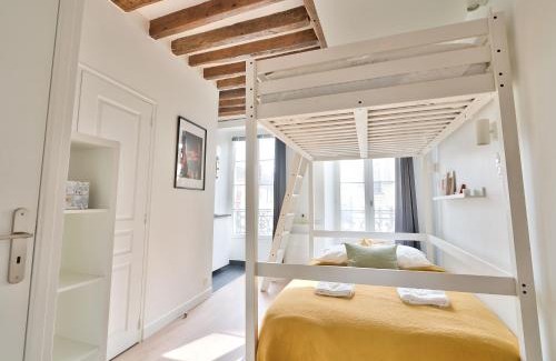 Quartier de la Porte-Saint-Denis Apartment | NEW Mezzanine Studio in the Heart of Paris (4F)