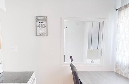 Winnipeg House | NEW! Modern 2BR-Home Free Parking/Wifi/Netflix