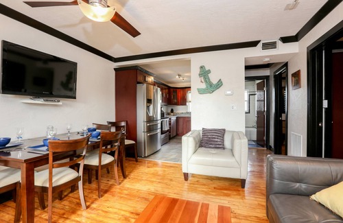 New Smyrna Beach Apartment | New Modern Designer 2BR, 1BA Next To Intercoastal Access. Boat Parking Avail.
