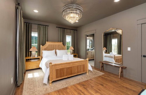 Shipman Other | New! Modern Luxe House Sleeps 20 + Pool + Spa + Firepit + Epic Views