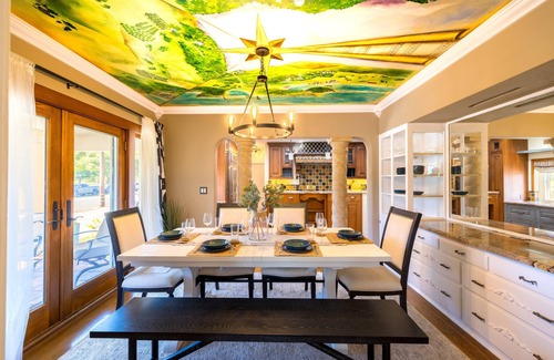 Golden Hill House | NEW! Monthly Rental 3BR 2.5BA Bordering Balboa Park in Beautiful South Park