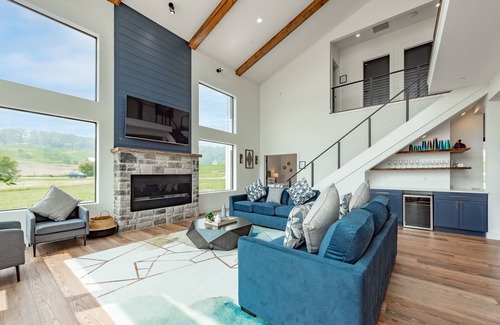 Waterfront Greens House | New! Namastay at the Lake: Lake Access, Indoor Pool, Dogs Ok, Hot Tub!