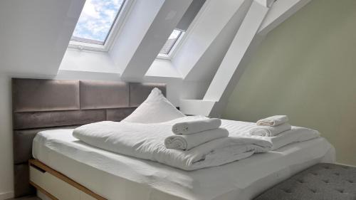 Wunsdorf Apartment | New Nomads Ferienwohnung am See