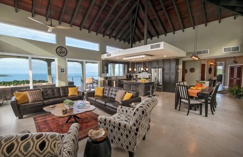 Estate Peterborg Villa | NEW OCEAN VIEW HOME! OCT SPECIAL 19th to 24th 50% Discount