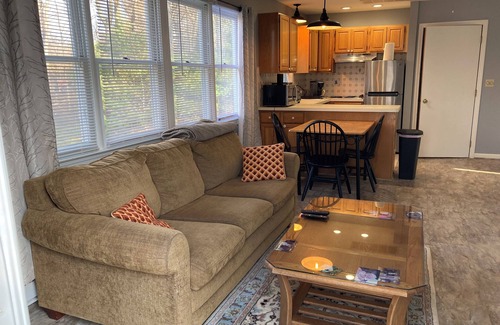 Southbury Apartment | New One Bedroom Apartment Centrally Located in Southbury