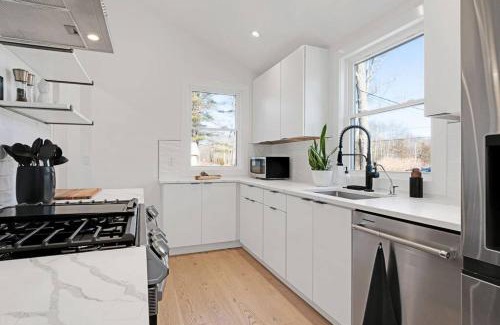 New Paltz House | New Paltz Zen Wellness Cabin w/Hot Tub