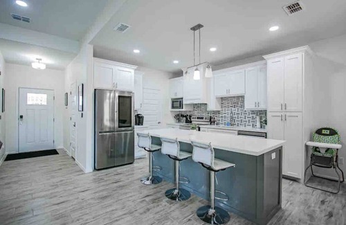 Harlingen House | New! Pool * Hot Tub* Gameroom *