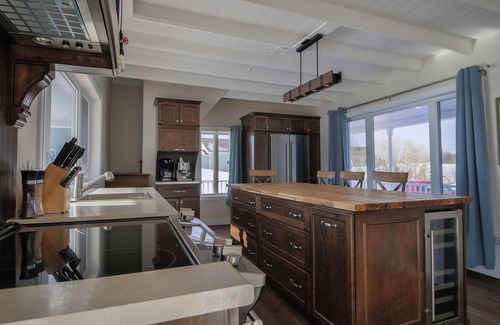 Saint-Godefroi House | * NEW* Private beach and Gaspesian charm in the heart of Baie des Chaleurs