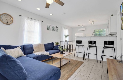 Middle River Terrace House | New - Private Fort Lauderdale Compound w/3 Suites : Walk to Wilton Drive!