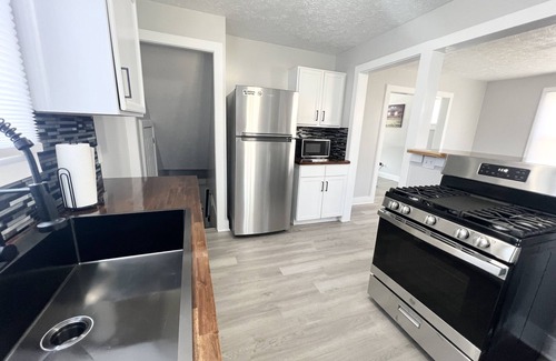 Canton House | NEW! Private Home in Canton! Pro Football Hall of Fame!