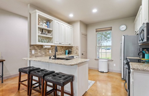 Tool House | NEW RENTAL! DEEP WATER! Cedar Creek Lakehouse w/Golfcart & Dbl Decker Boat Dock