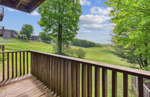 Bellaire House | New- Resort villa- 2Bedroom 3Bath unit Golf Pools
