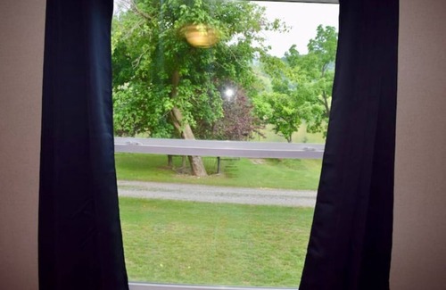 Draper House | New River Waterside Delight; w optional RV hookup