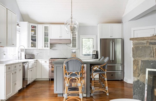 Stone Ridge House | NEW: Secluded Comfort and Style in Stone Ridge.