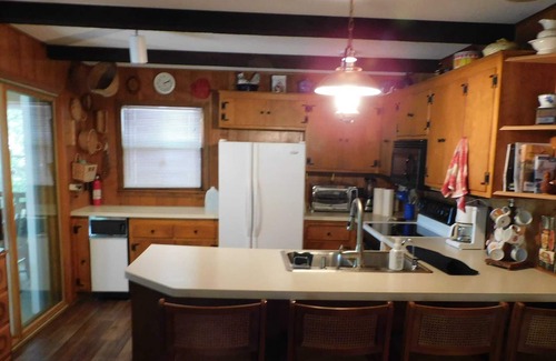 Hillman Cabin | *NEW* Shady Retreat on Sullivan