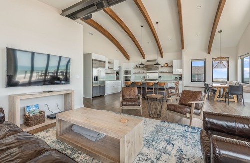 Carolina Beach House | New! Sleeps 29, Pool! Contemporary Oceanfront, Sweeping Views, both duplex units