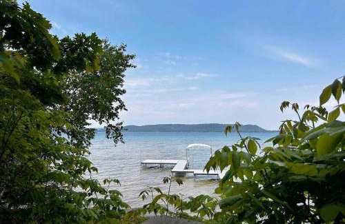 Maple City House | NEW Snug Harbour on Big Glen Lake