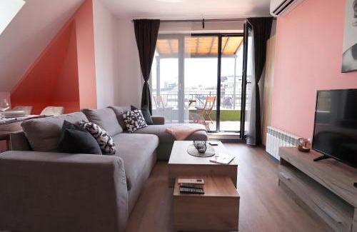 rayon Triaditsa Apartment | New Sofia Skyline 1BDRM Free Parking & Terrace