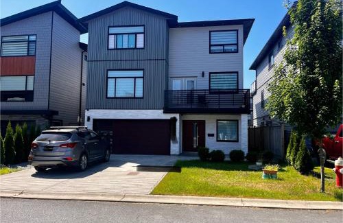 Maple Ridge Apartment | New, Spacious 2 Bedrooms in Downtown With Free Parking!