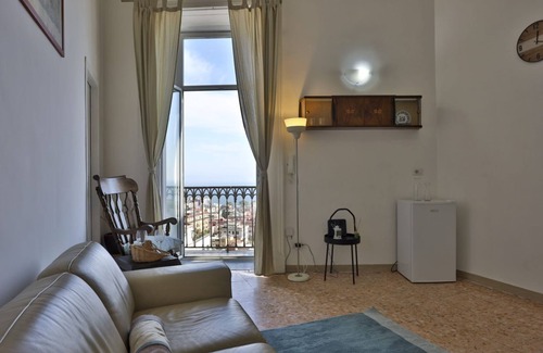 Vittorio Emanuele Apartment | New Start Panoramic Apartment