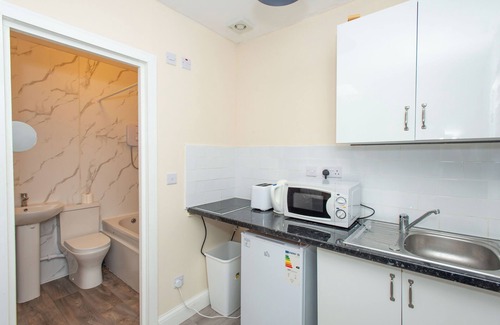 London Borough of Bromley Apartment | *New Studio* Cosy and Clean Zone 6 Cheslfield 2